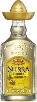 Текила Sierra Reposado (Gold) 0.04л - фото 23358