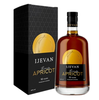 Бренди IJEVAN Apricot десятилетний 0,5л